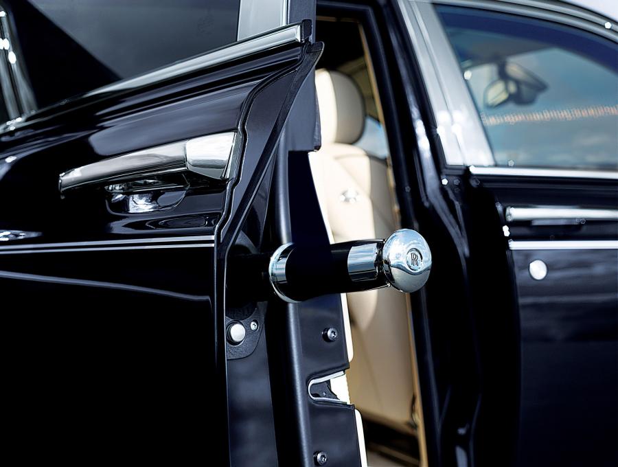  Rolls-Royce Phantom EWB 2012 года  (фото 33 из 34)